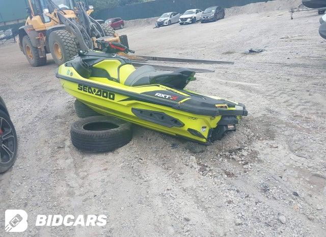 YDV14760D818      2018 Sea-Doo RXT photo no. 3