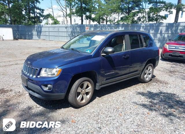 1C4NJDBB0CD609076 2012 Jeep Compass photo no. 2
