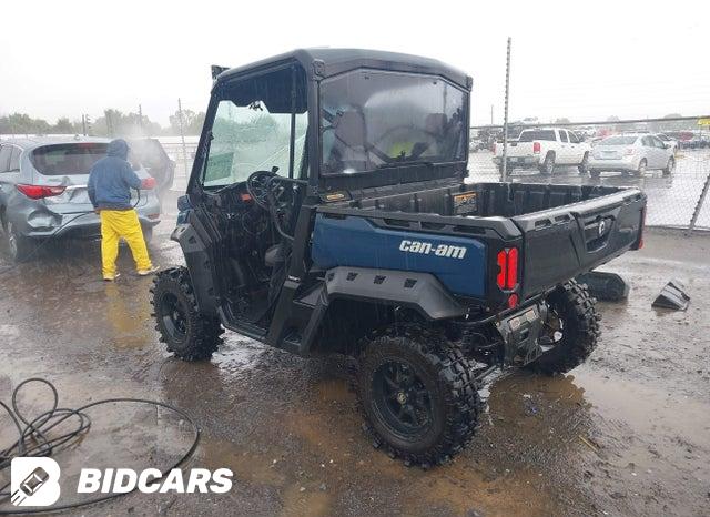 3JBUKAX49SK003844 2025 Can-Am Defender photo no. 3