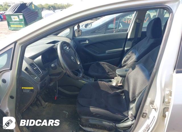 2017 KIA Forte — VIN 3KPFL4A78HE098735, фото 5