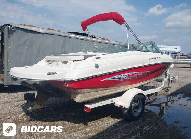 00000RNK89103C707 2007 Rinker Boat And Trailer photo no. 4