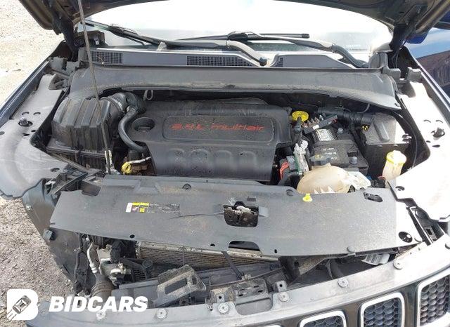 3C4NJDBB1JT355336 2018 Jeep Compass photo no. 10