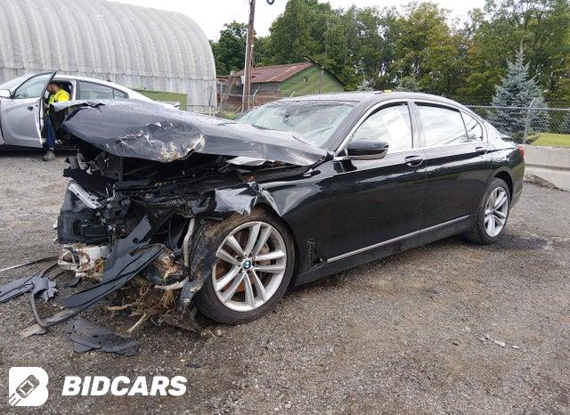 2016 BMW 7 Series — VIN WBA7F2C58GG420460, şəkil 2