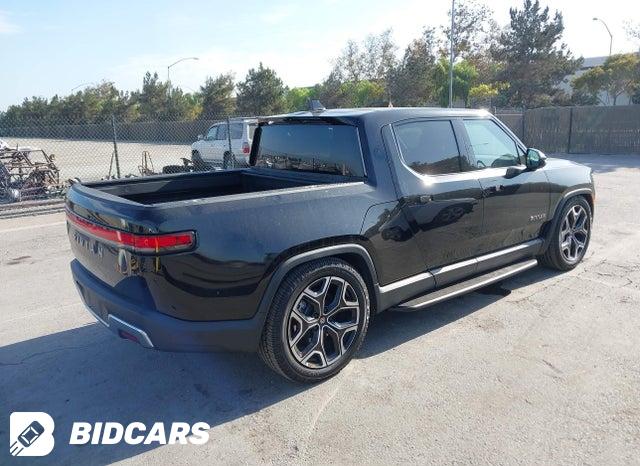 7FCTGBAA8SN037678 2025 Rivian R1T photo no. 4