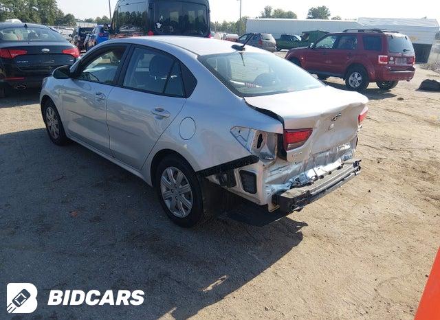 3KPA24AD3ME367320 2021 KIA Rio photo no. 3
