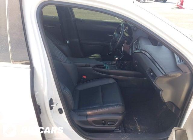 JTHX3JBH0M2038416 2021 Lexus UX 200 photo no. 5