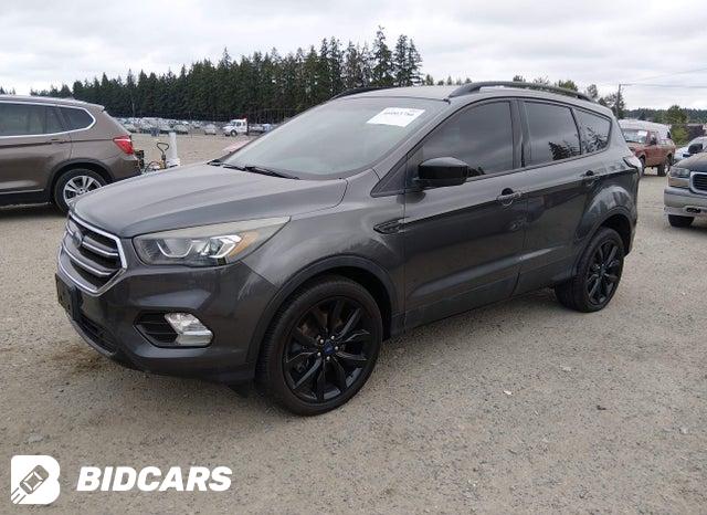 1FMCU9GD1HUD58237 2017 Ford Escape photo no. 2