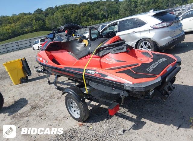 YDV22250D616      2016 Sea-Doo RXP-300 photo no. 3