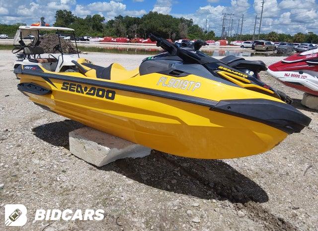 YDVB2402F323      2023 Sea-Doo RXT-X 300 photo no. 1