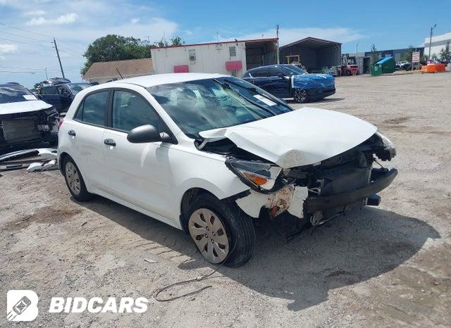 3KPA25AB2JE095715 2018 KIA Rio photo no. 1