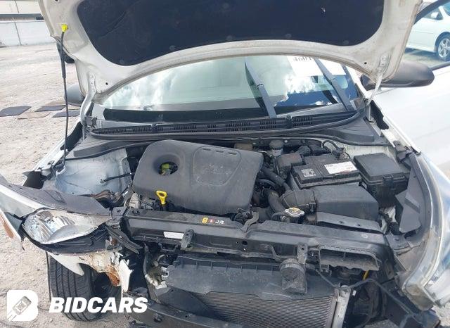 3KPA25AB2JE095715 2018 KIA Rio photo no. 10