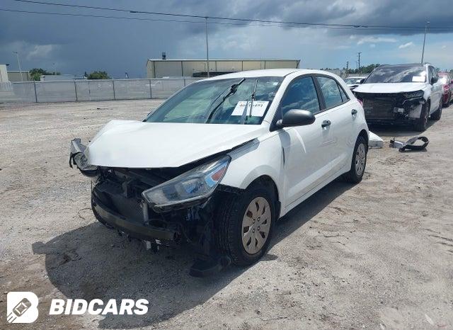 3KPA25AB2JE095715 2018 KIA Rio photo no. 2