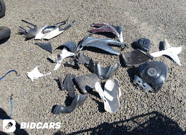 JS1GR7LA882100665 2008 Suzuki GSX-R750 photo no. 12