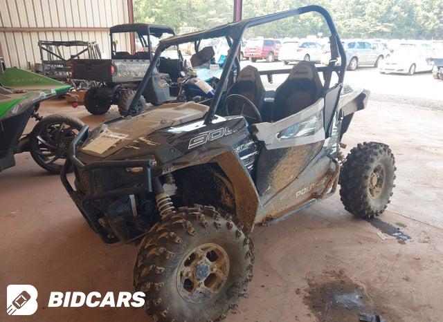 3NSVBE874JH016335 2018 Polaris RZR photo no. 2