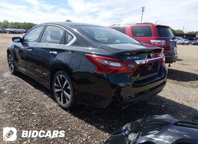 2018 Nissan Altima — VIN 1N4AL3AP1JC279621, şəkil 3