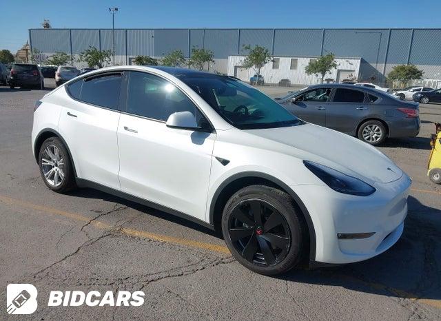7SAYGDEE2PF745017 2023 Tesla Model Y photo no. 1