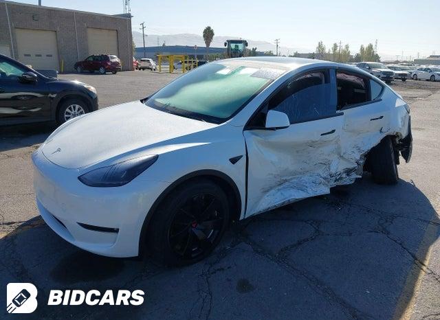 7SAYGDEE2PF745017 2023 Tesla Model Y photo no. 2