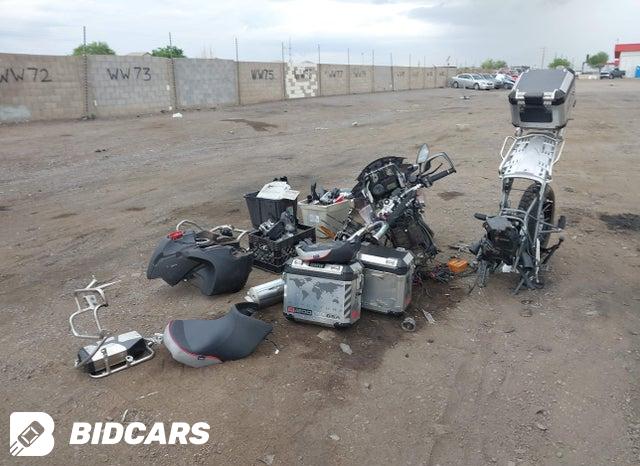 WB1048000CZX67928 2012 BMW R1200 photo no. 4