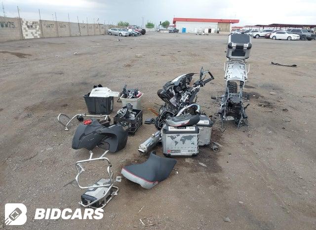 WB1048000CZX67928 2012 BMW R1200 photo no. 6
