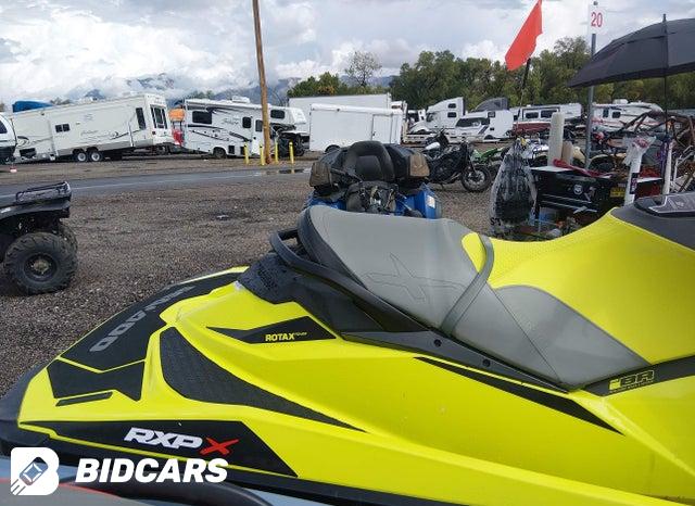 YDV28919C818      2018 Sea-Doo RXP-300 photo no. 8
