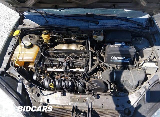 1FAFP38Z95W231368 2005 Ford Focus photo no. 10