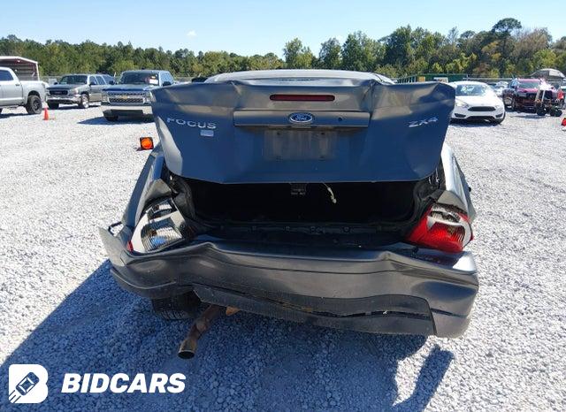 1FAFP38Z95W231368 2005 Ford Focus photo no. 16