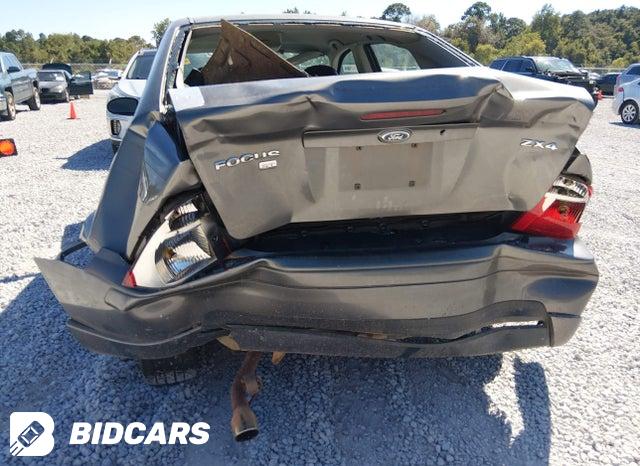 1FAFP38Z95W231368 2005 Ford Focus photo no. 6