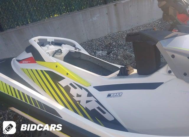 YDV23243C717      2017 Sea-Doo RXP-300 photo no. 5