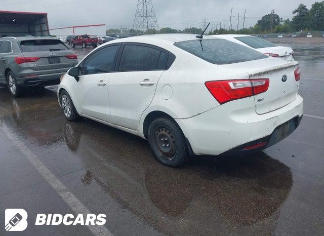 KNADM4A32D6141111 2013 KIA Rio photo no. 3