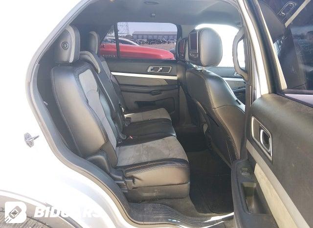 1FM5K7D81HGA15744 2017 Ford Explorer photo no. 8