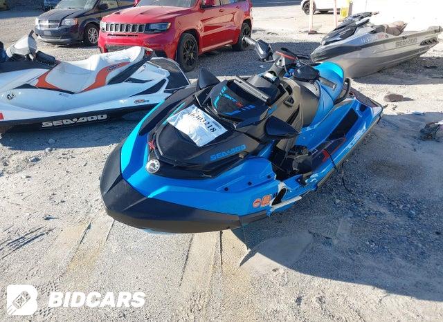YDV28262K526      2026 Sea-Doo RXT photo no. 2