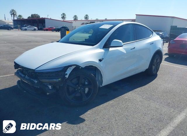 2026 Tesla MODEL Y — VIN 7SAYGDEE2TF545152, şəkil 2