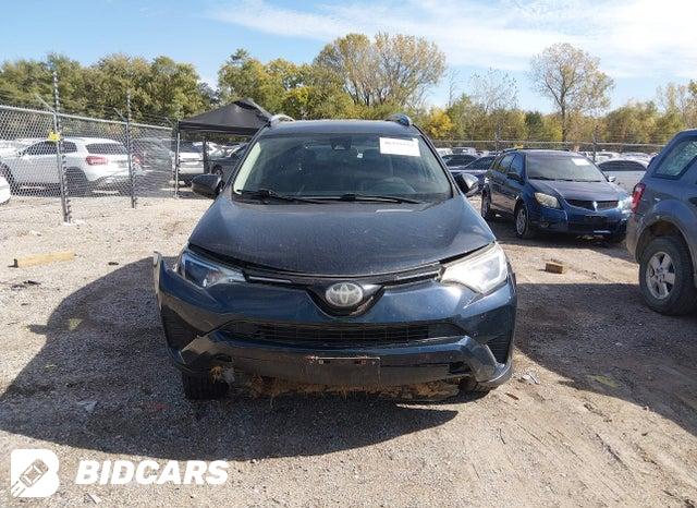 2018 Toyota RAV4 — VIN JTMBFREV7JD225607, şəkil 12
