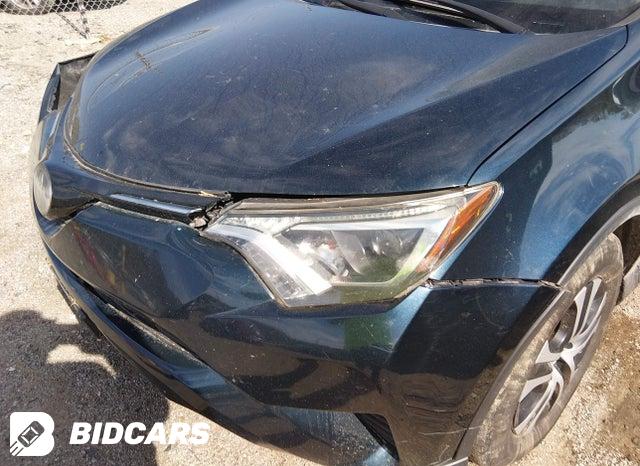 2018 Toyota RAV4 — VIN JTMBFREV7JD225607, şəkil 17