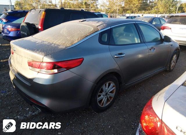 2016 KIA Optima — VIN 5XXGT4L39GG116258, şəkil 4