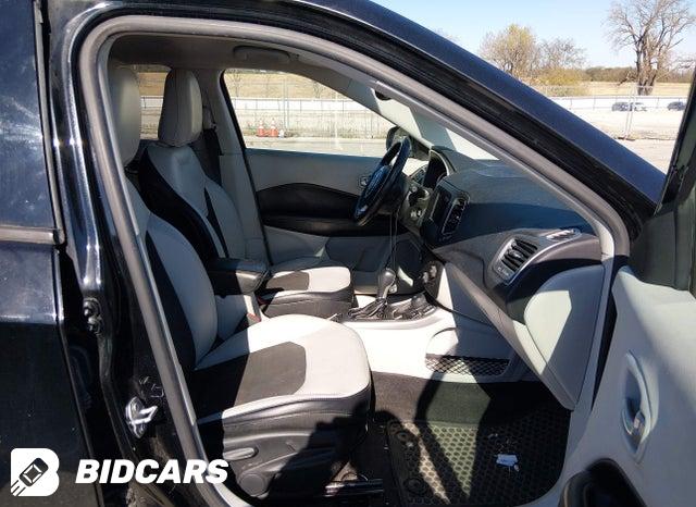 3C4NJDBB2HT692687 2017 Jeep New Compass photo no. 5
