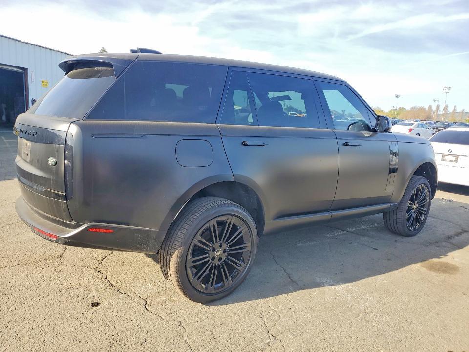 SALKPBFU8PA043251 2023 Land Rover Range Rover photo no. 3