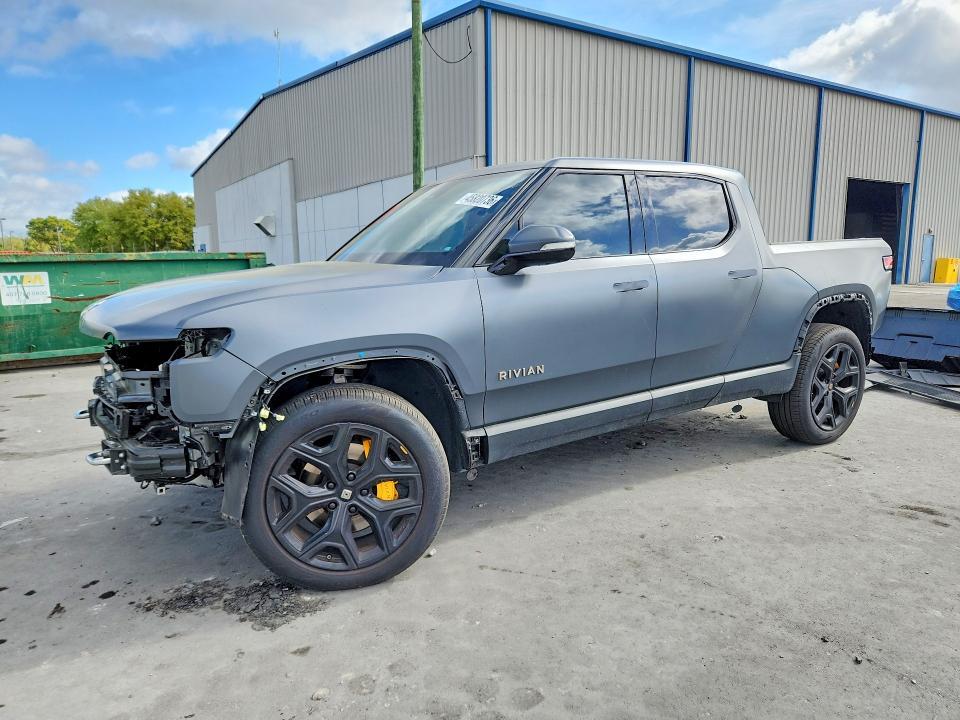 7FCTGAAA4PN019695 2023 Rivian R1T photo no. 1