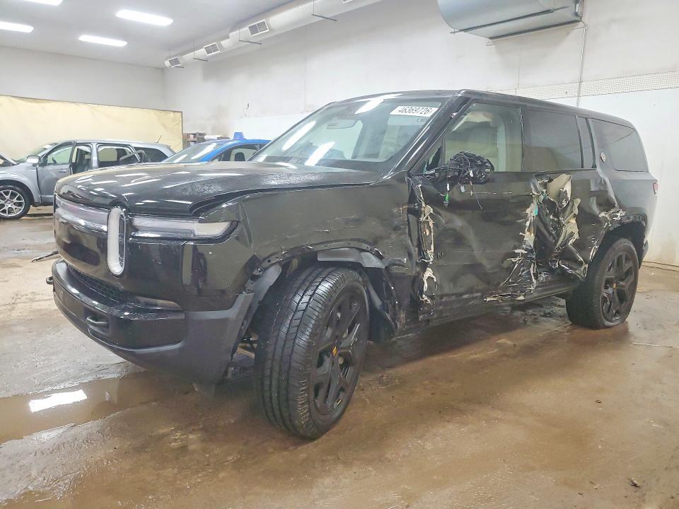 7PDSGBBA0SN058968 2025 Rivian R1S photo no. 1