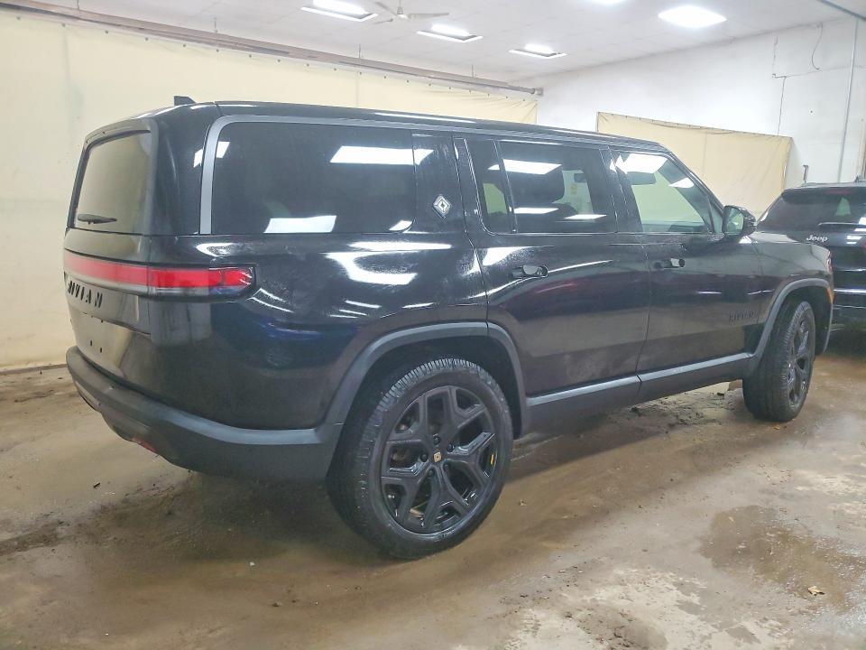 7PDSGBBA0SN058968 2025 Rivian R1S photo no. 3