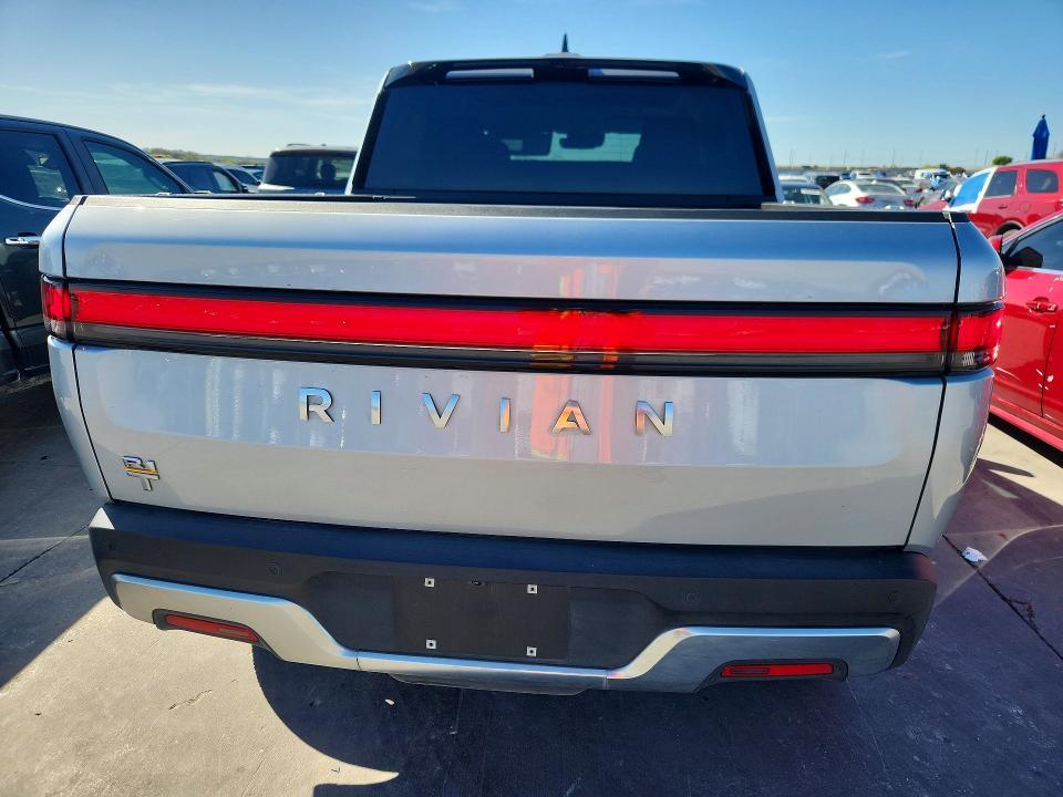 7FCTGAAA6PN021299 2023 Rivian R1T photo no. 6