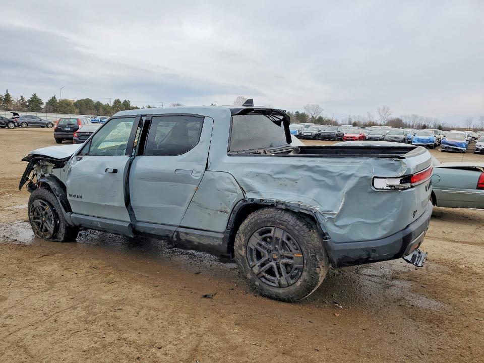 7FCTGBAA0SN040168 2025 Rivian R1T photo no. 2