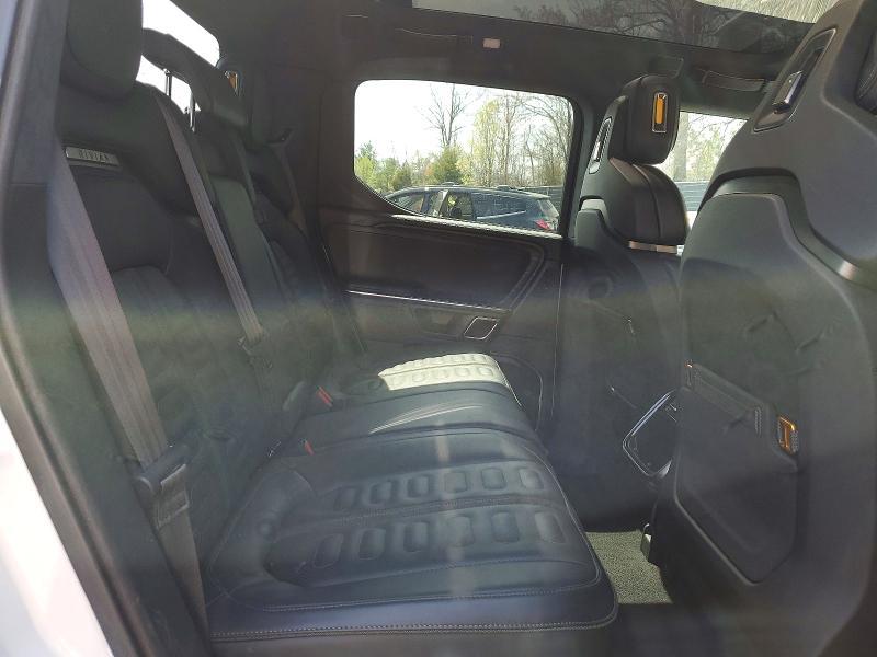 7FCTGAAA8PN022745 2023 Rivian R1T photo no. 10