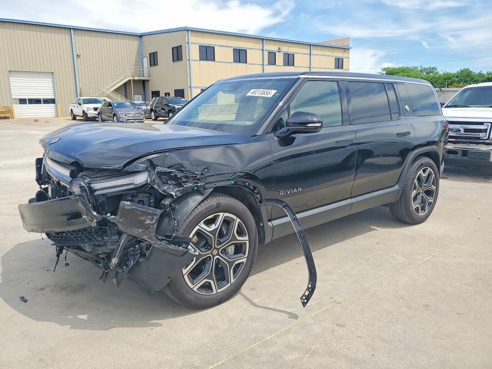 7PDSGBBA2SN068594 2025 Rivian R1S photo no. 1