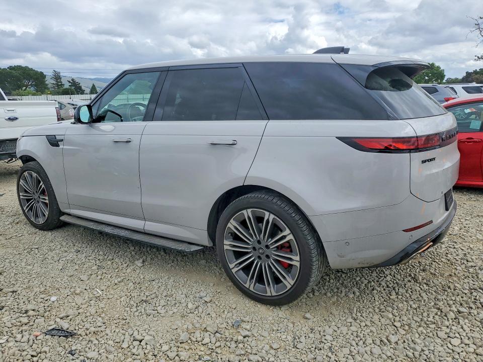 SAL1L9FU3RA413041 2024 Land Rover Range Rover photo no. 2