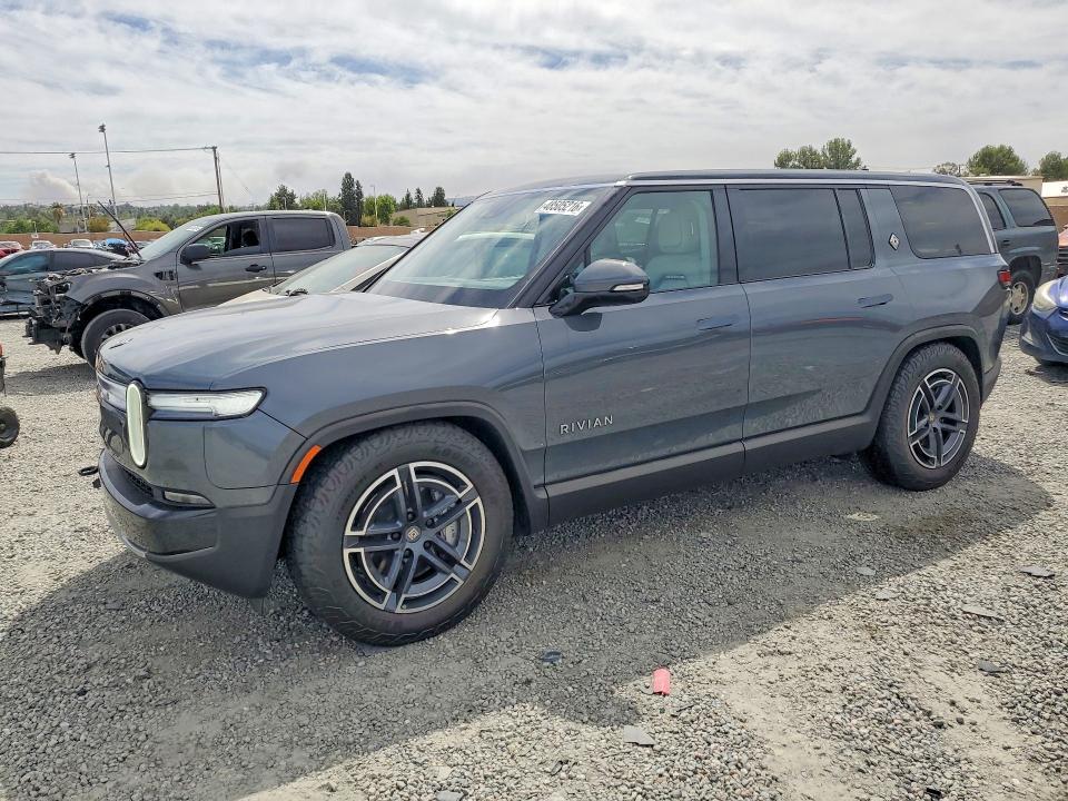 7PDSGGBA7TN079623 2026 Rivian R1S photo no. 1