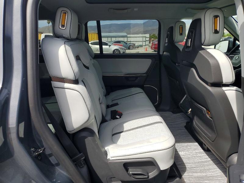 7PDSGGBA7TN079623 2026 Rivian R1S photo no. 11
