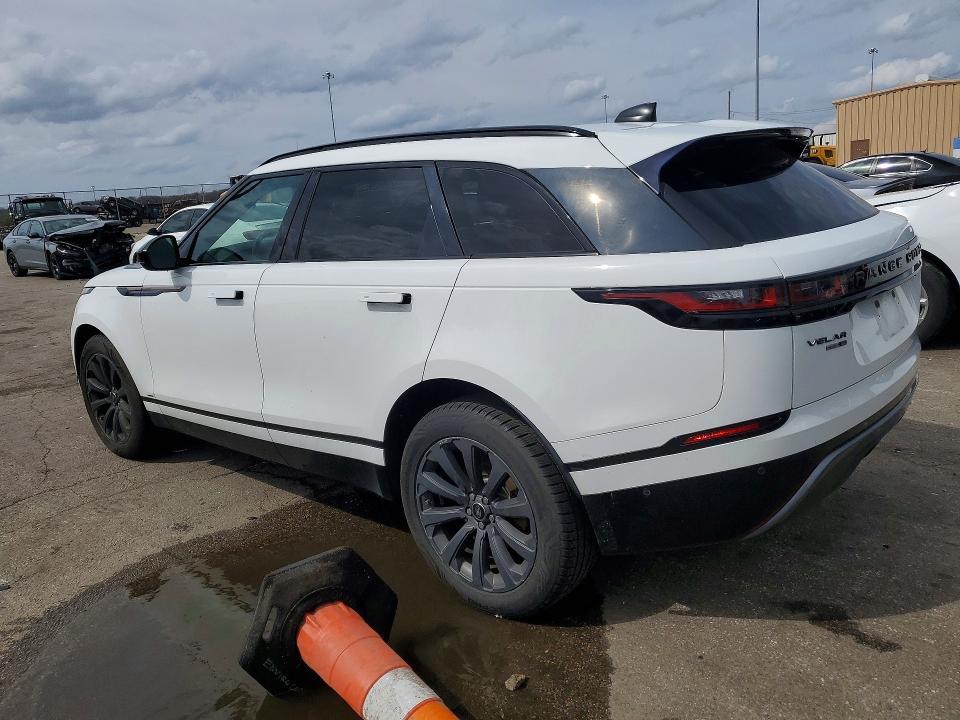 SALYL2RN5JA744962 2018 Land Rover Range Rover photo no. 2