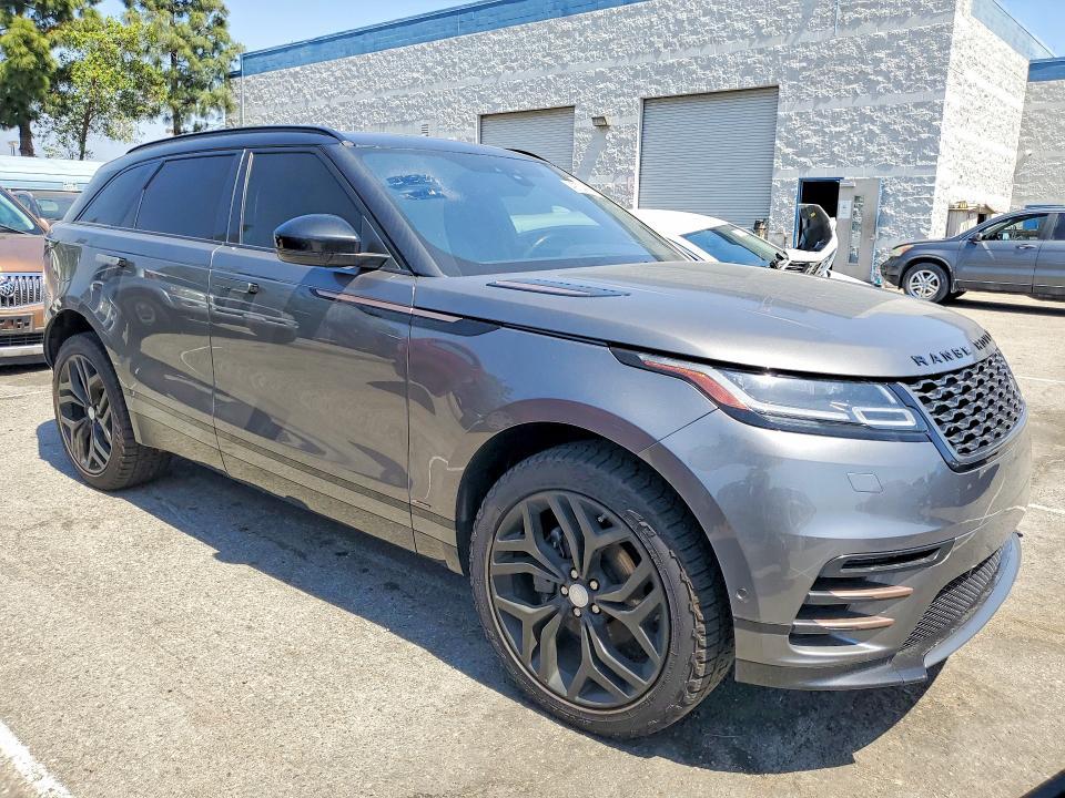 SALYL2RN6JA736031 2018 Land Rover Range Rover photo no. 4