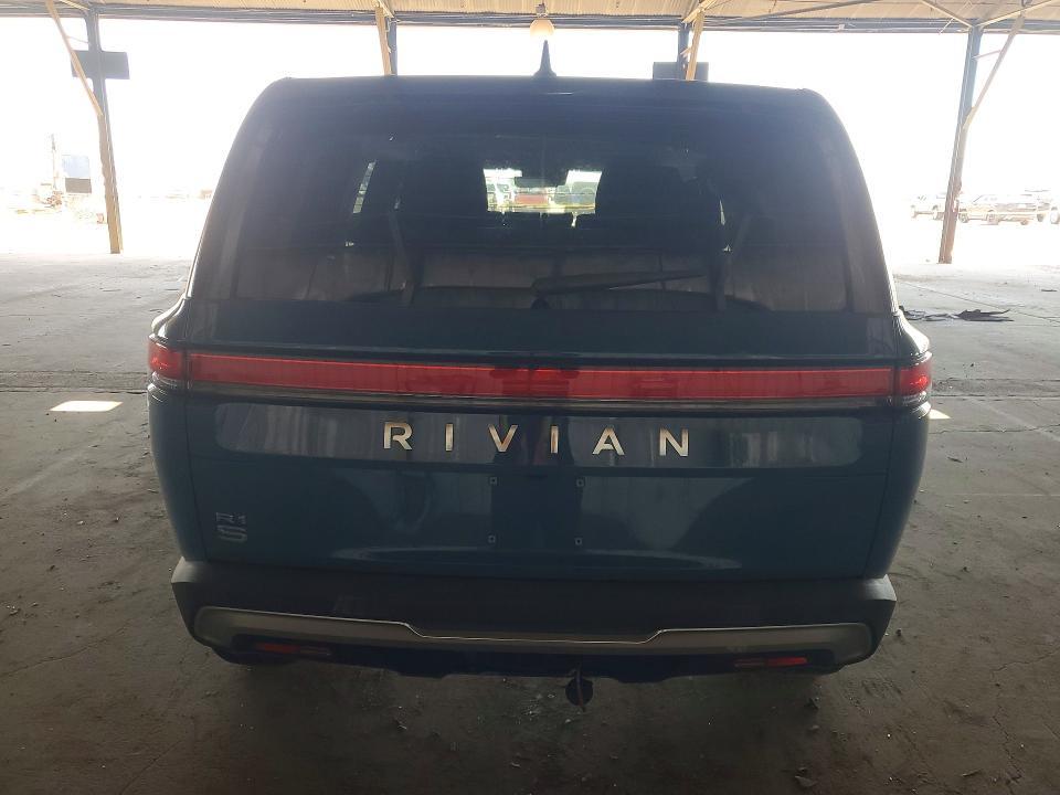 7PDSGCBA7TN081364 2026 Rivian R1S photo no. 6